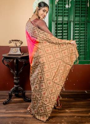 magenta hand woven silk blend zari work all seasons sarees 4