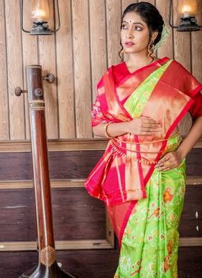green hand woven silk blend zari work all seasons sarees 2