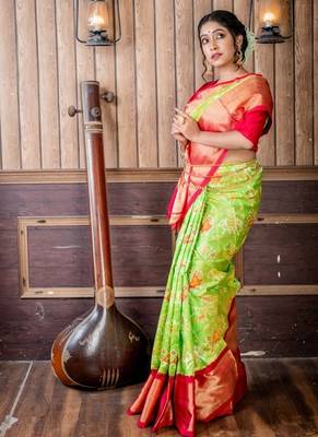 green hand woven silk blend zari work all seasons sarees 3