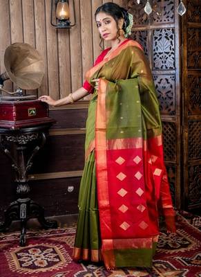 green hand woven silk blend cotton zari work all seasons sarees 3