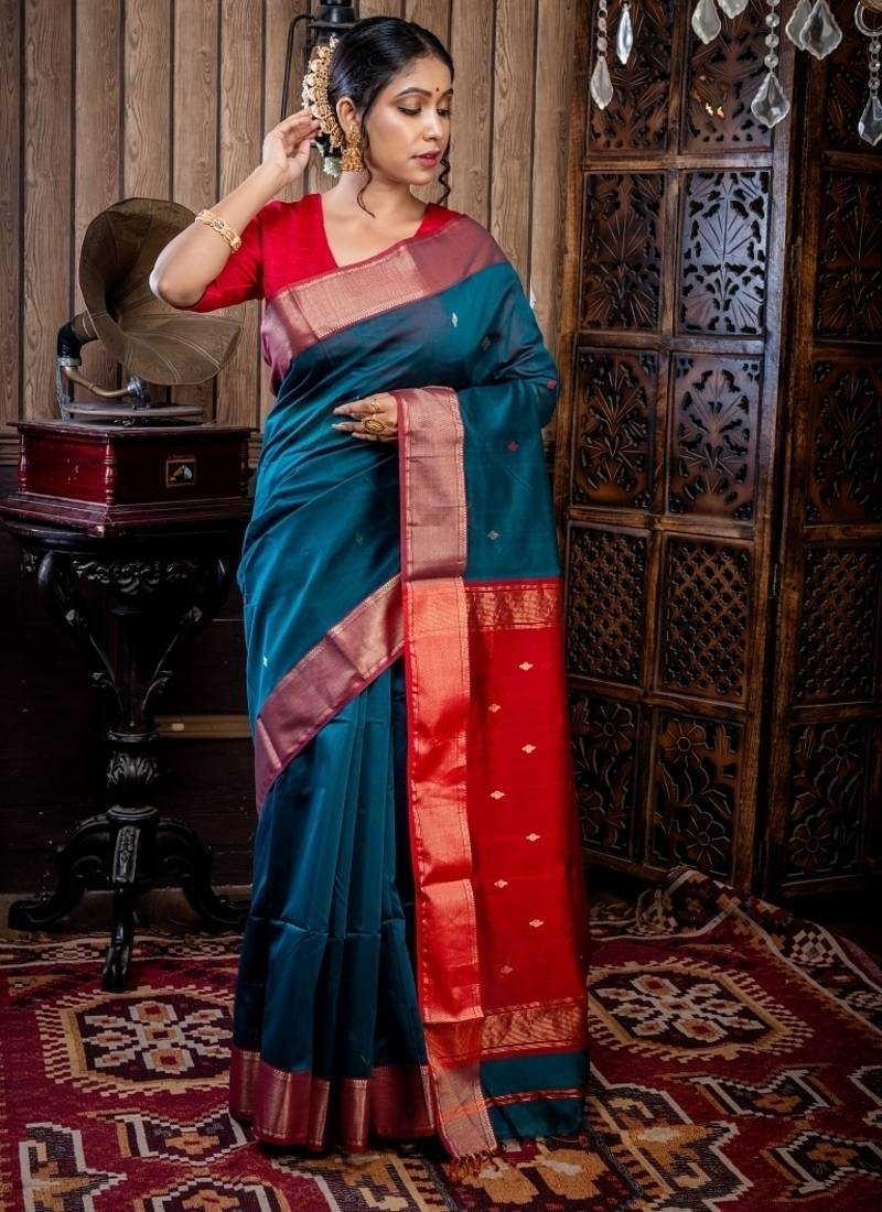 green hand woven silk blend cotton zari work all seasons sarees