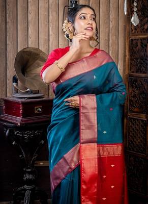 green hand woven silk blend cotton zari work all seasons sarees 2
