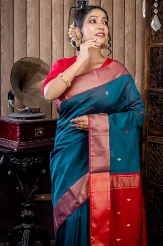 green hand woven silk blend cotton zari work all seasons sarees