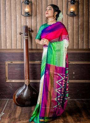 off white hand woven silk blend zari work all seasons sarees 3