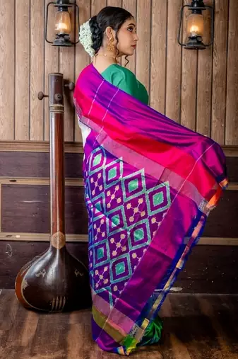 off white hand woven silk blend zari work all seasons sarees