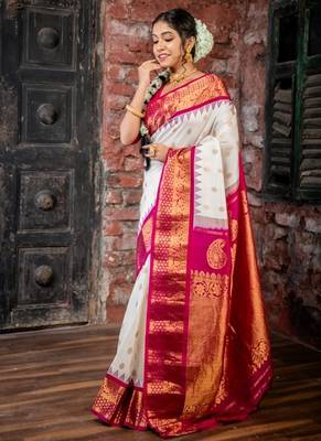 off white hand woven silk blend zari work all seasons sarees 3