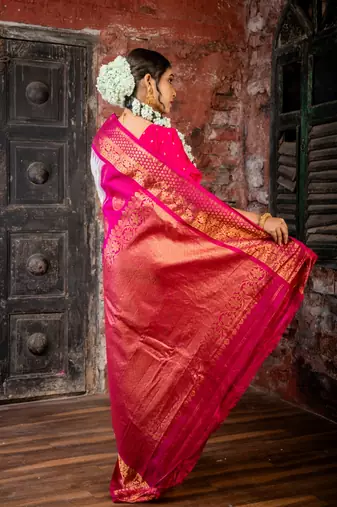 off white hand woven silk blend zari work all seasons sarees