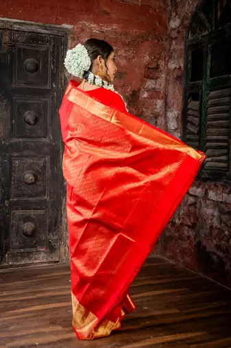 red hand woven silk blend zari work all seasons sarees