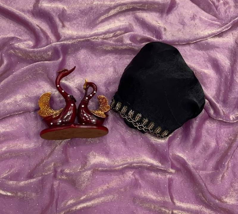 Lavender Color Jarkhan Diamond Work Space Silk Blend Saree