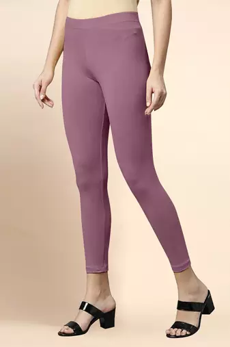 LightOnion Microfiber elastane stretch soft cropped leggings with ultrasoft waistband