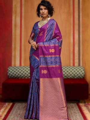 navy bule silk blend blend saree with blouse piece 1