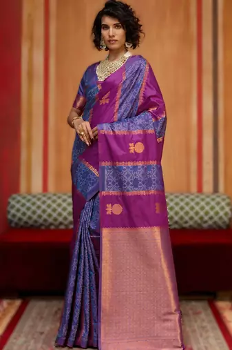 navy bule silk blend blend saree with blouse piece