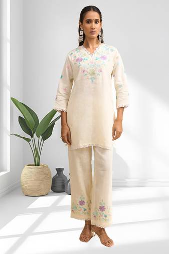 Cream short kurta with pant v-neck for women's wear