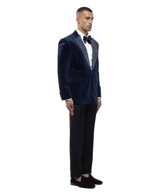 Blue embroidered velvet tuxedo set 3