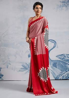 Red printed satin saree with blouse piece 5