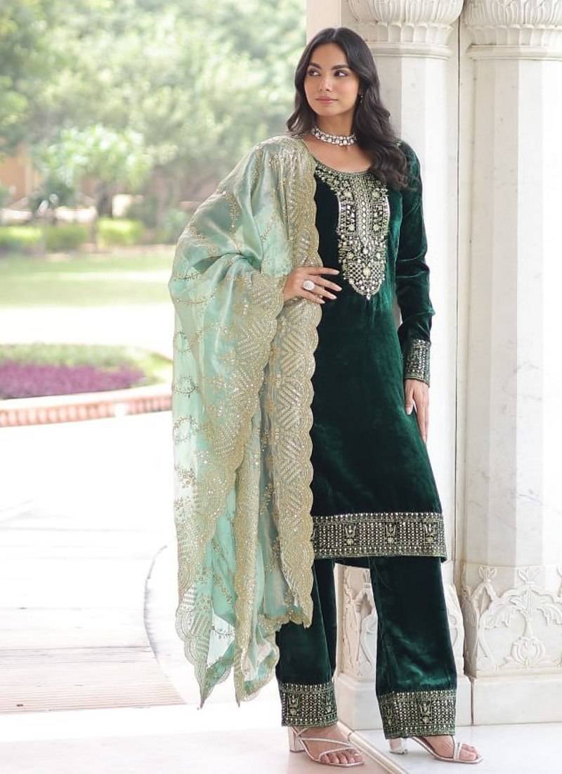 Green Velvet Zari & Sequins Embroidered Kurta Set
