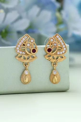 Gold color antique earrings