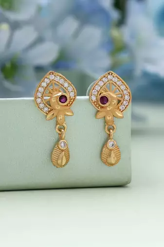 Gold color antique earrings