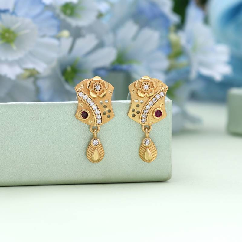 Gold color antique earrings
