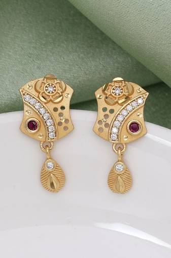 Gold color antique earrings