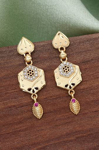 Gold color antique earrings
