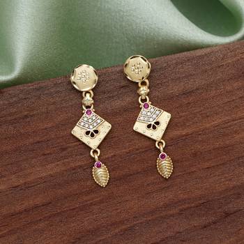 Gold color antique earrings 2