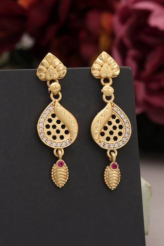 Gold color antique earrings