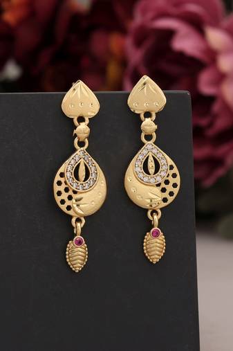Gold color antique earrings