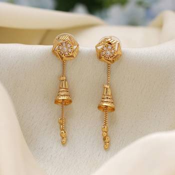 Gold color antique earrings 1