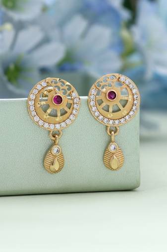 Gold color antique earrings