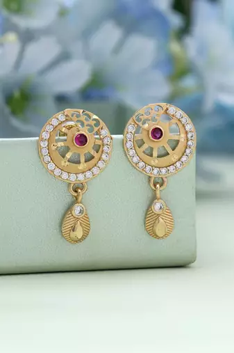Gold color antique earrings