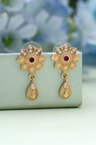 Gold color antique earrings