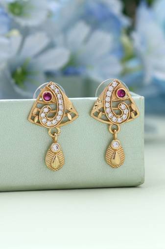 Gold color antique earrings