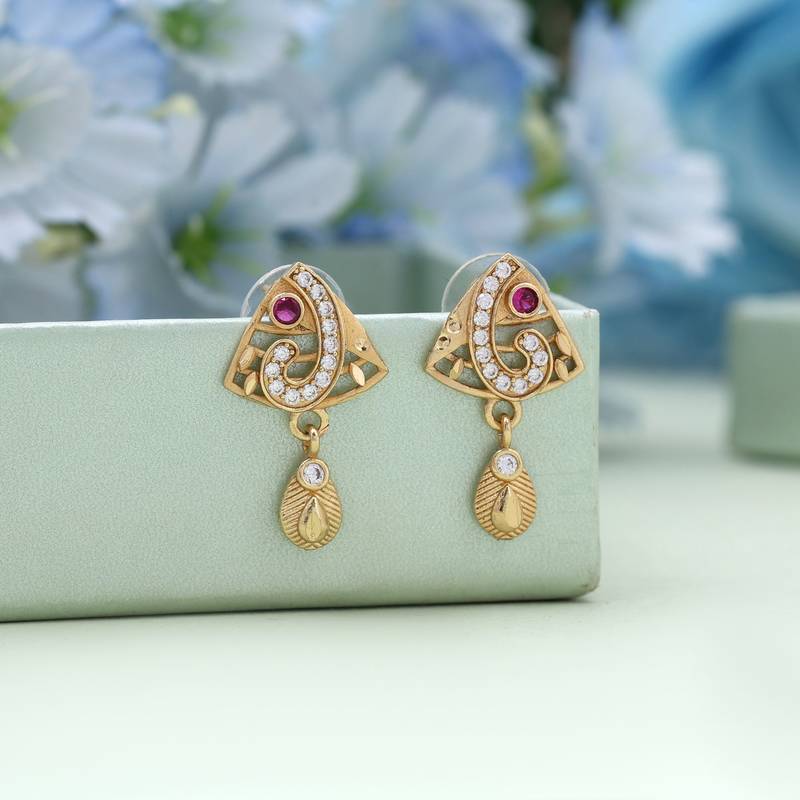 Gold color antique earrings