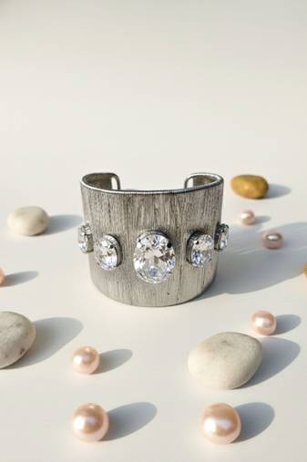 Rhodium plated rhodium crystal cz  ad stone fancy floral cuff bracelet bangle