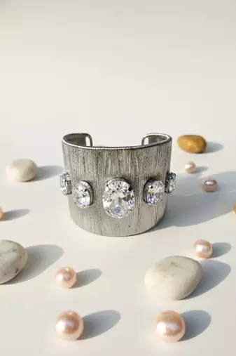 Rhodium plated rhodium crystal cz  ad stone fancy floral cuff bracelet bangle