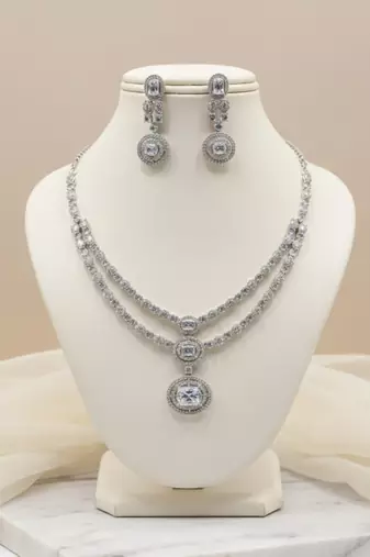 Radiant crystal halo set