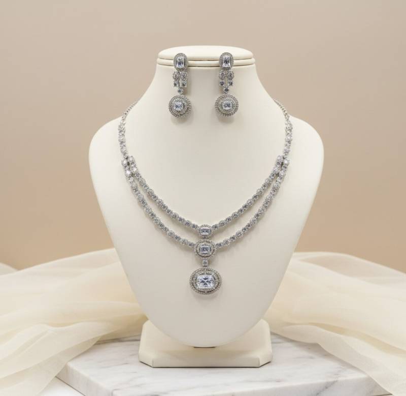 Radiant crystal halo set