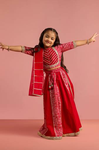 girls red bandhani printed lehenga choli set with organza dupatta 