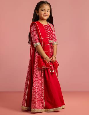 girls red bandhani printed lehenga choli set with organza dupatta  4