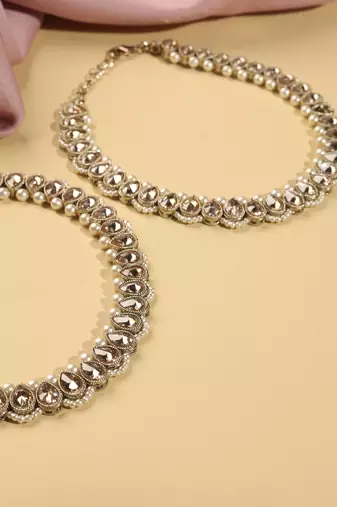 Astonish oval shape pearl brown kundan stone antique gold plated set of 2 anklet(payal) for women