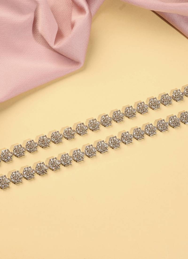 Dazzling flower design brown kundan stone antique gold plated set of 2 anklet(payal) for women