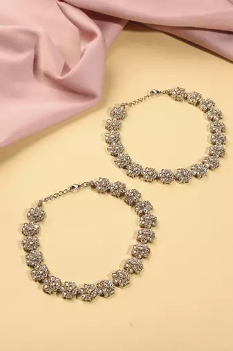 Dazzling flower design brown kundan stone antique gold plated set of 2 anklet(payal) for women