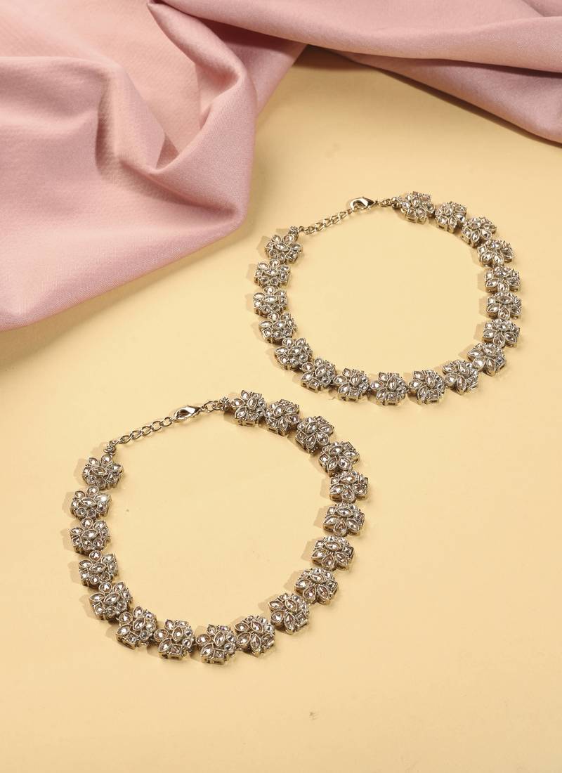 Dazzling flower design brown kundan stone antique gold plated set of 2 anklet(payal) for women