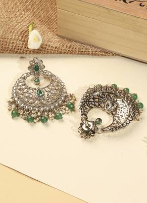 Stylish chandelier shape green kundan stone antique gold plated chandelier earring for women 4