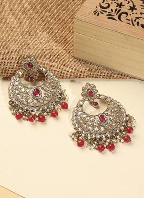 red kundan stone antique gold chandelier earrings for women 1