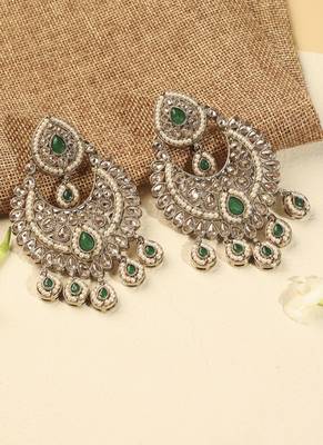 Modern chandelier shape & pearl green kundan stone antique gold plated chandelier earring for women 3