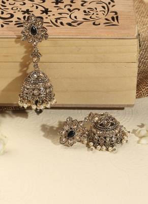 Traditional flower and oval shape antique gold plated brass jhumki earring for women 3