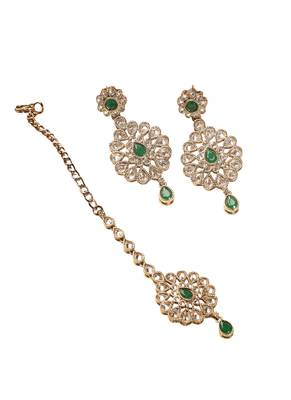 Round flower shape green kundan stone antique gold plated brass dangle earring maang tikka for women 2