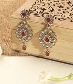 Round flower shape red kundan stone antique gold plated brass dangle earring maang tikka for women